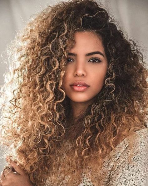 Highlight Honey Blonde Bouncy Curls 13x4 Transparent HD Lace Human Hair color